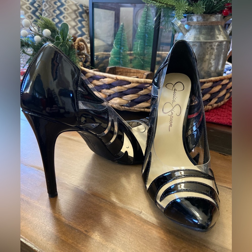 Elegant Black Stiletto Heels - Picture 6 of 9